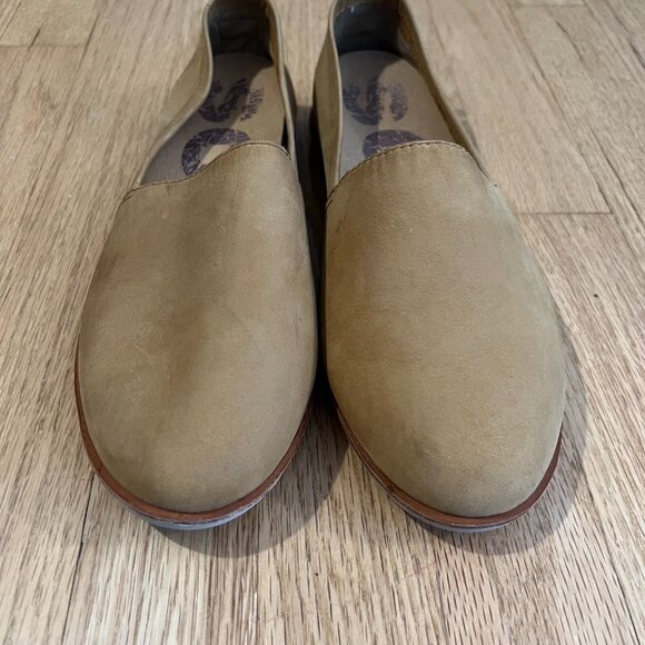 Sorel Ella Slip On Tan Leather Loafers Flats Women's Size 8 - Picture 3 of 9